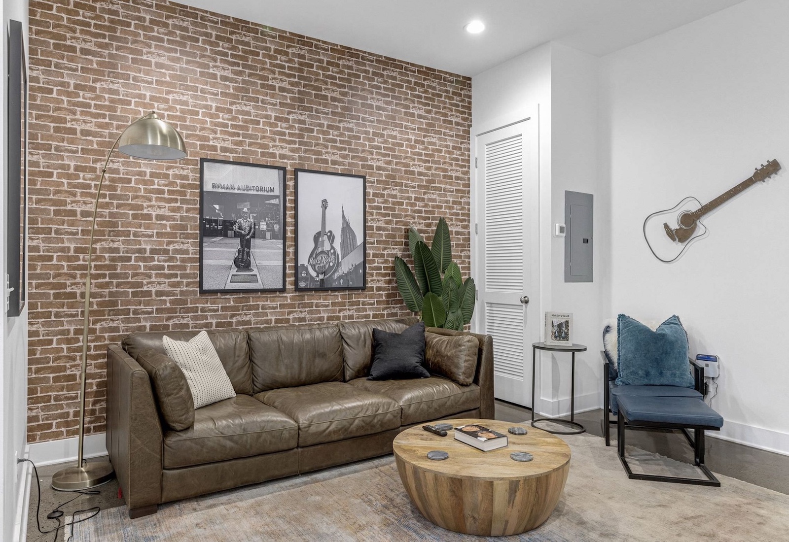 Seasonal Decorating Ideas for Your Nashville Rental