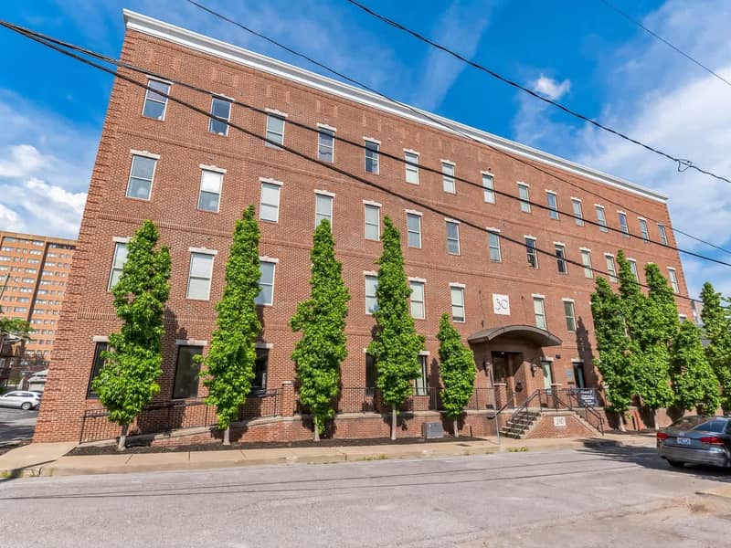Listing photo of Centennial Park Condo Near Broadway Sleeps 4