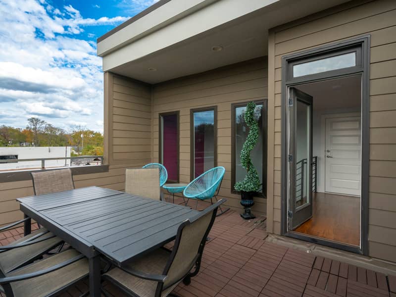 Listing photo of Modern 2 BDR Townhome for 8, Minutes to Downtown!