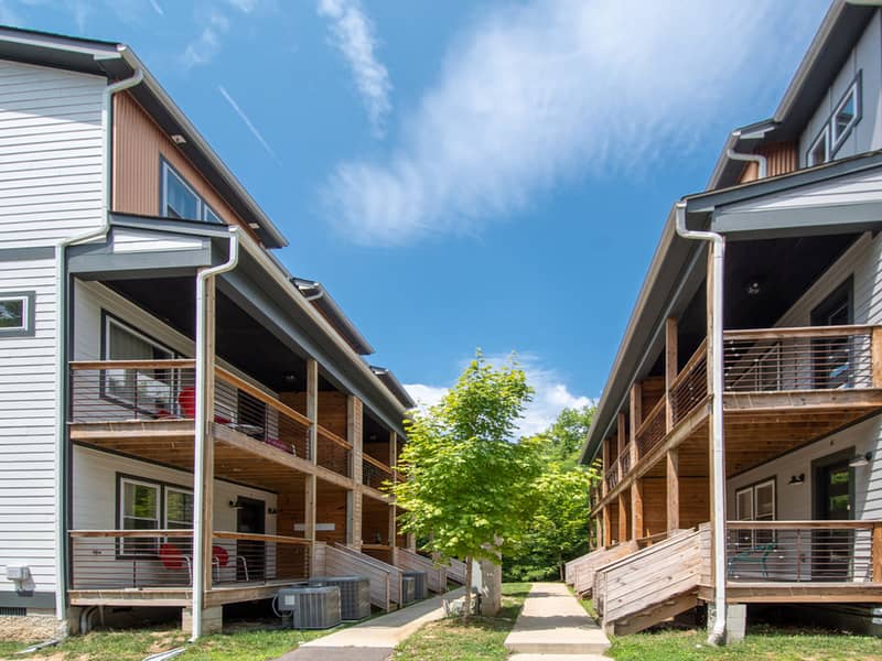 Listing photo of Near Broadway — 3BR, Sleeps 6, Easy Rideshare